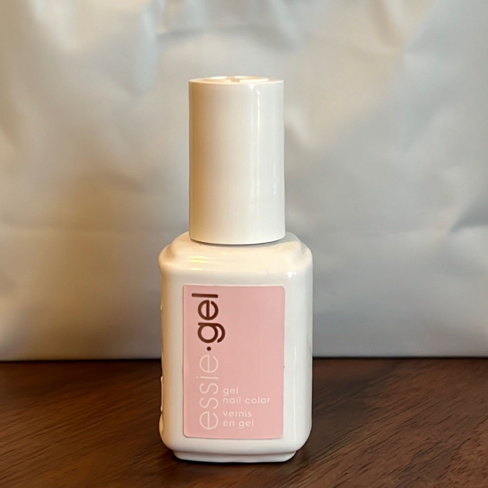 Essie Gel - Peak Show